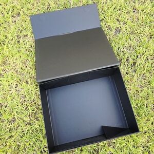 Michael Kors Elegant Black Box